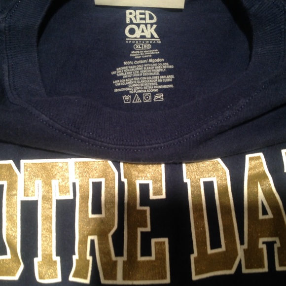 Norte Dame tshirt - Picture 3 of 3